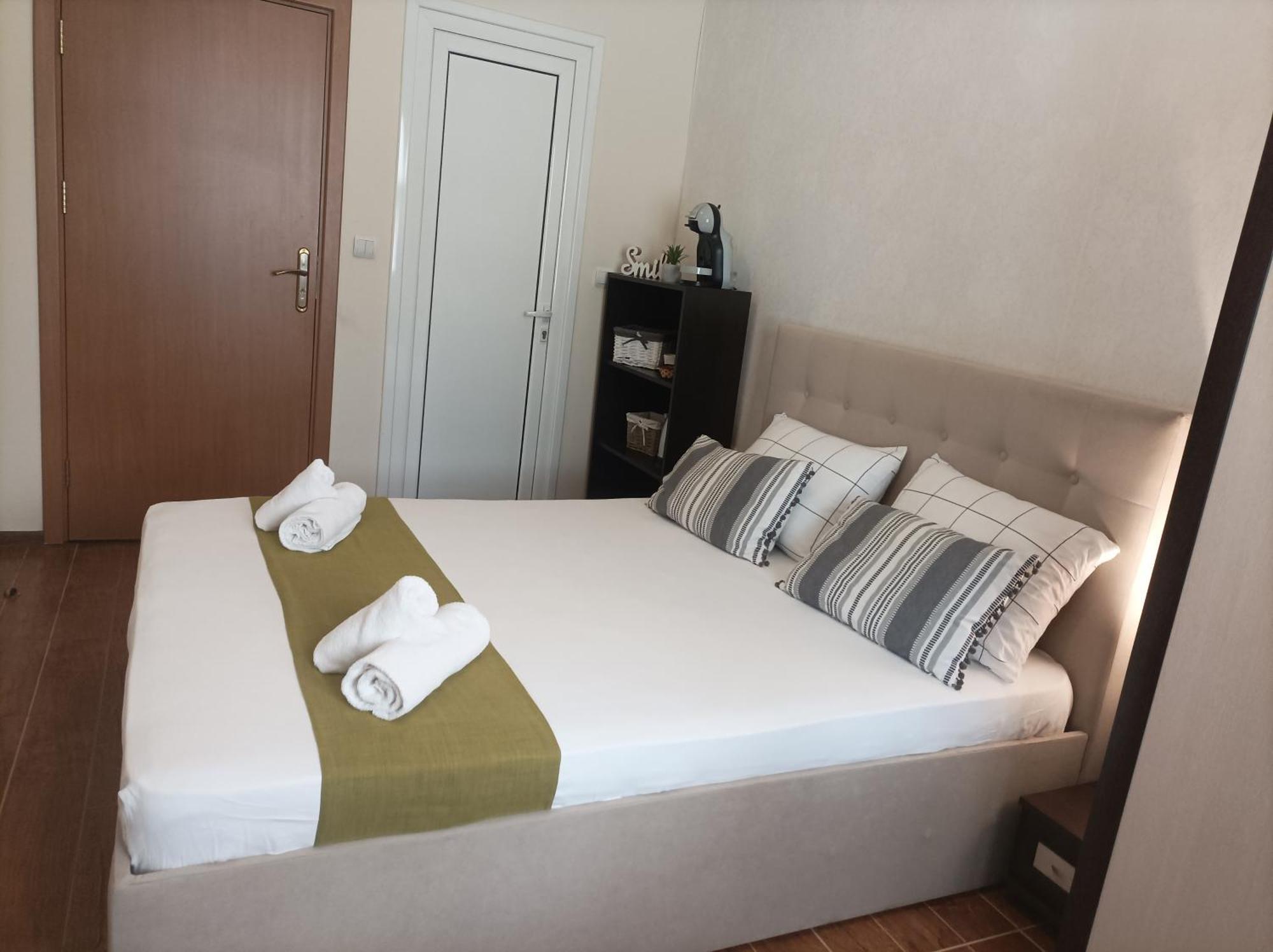 Cosy Apartments And Spectacular Rooms Fotiadis Велико Търново Екстериор снимка