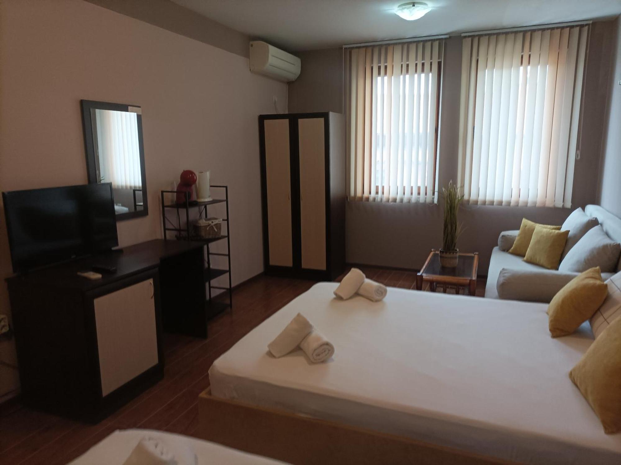 Cosy Apartments And Spectacular Rooms Fotiadis Велико Търново Екстериор снимка