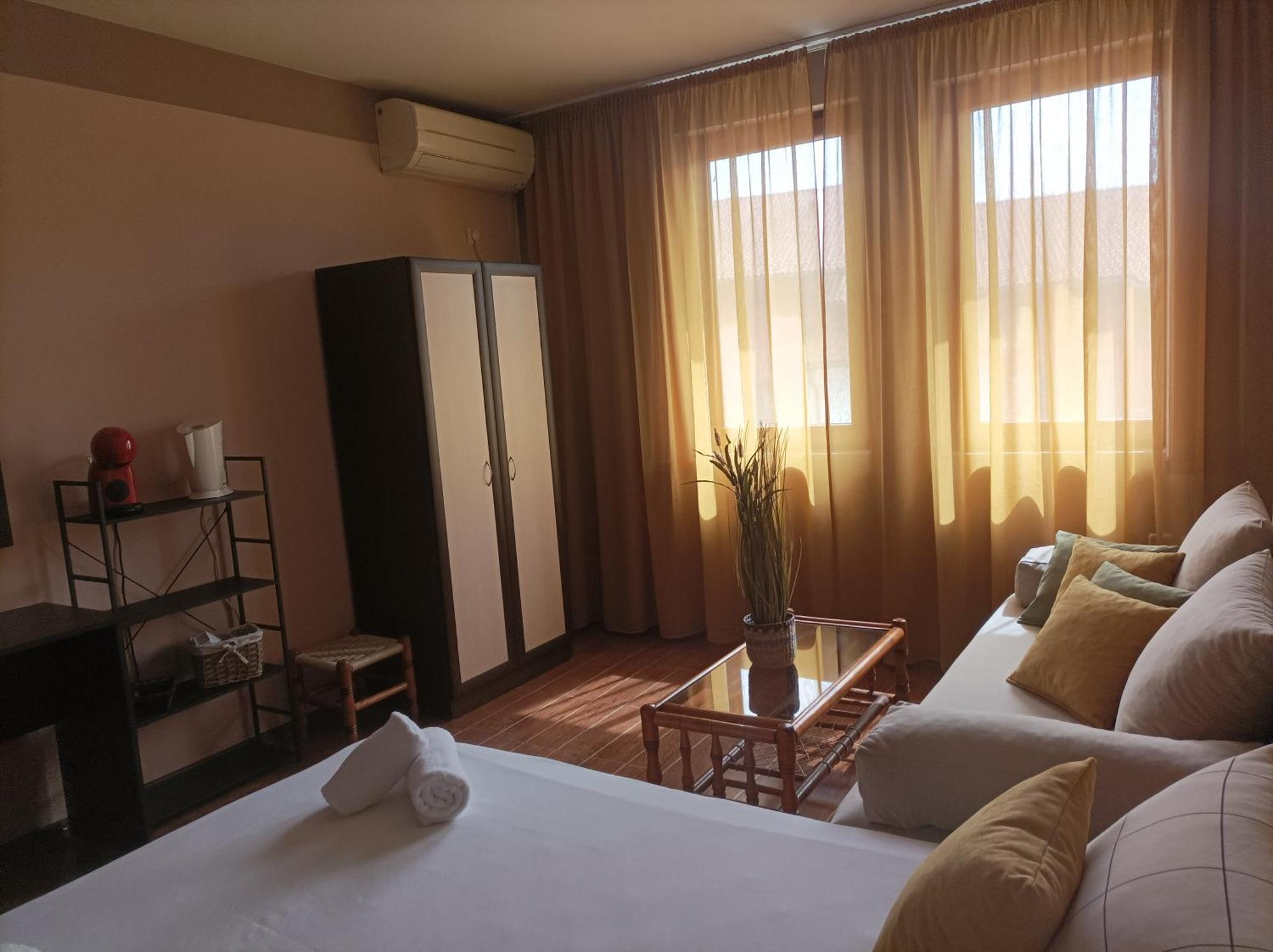 Cosy Apartments And Spectacular Rooms Fotiadis Велико Търново Екстериор снимка